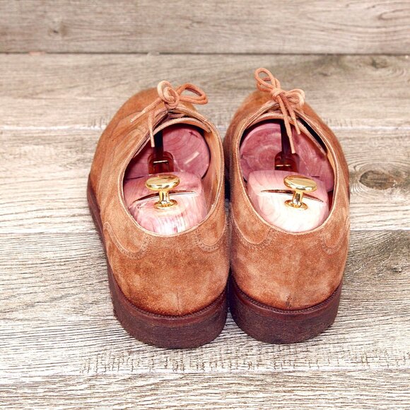 $695 Neiman Marcus GRAVATI 9 M Snuff Suede 12867 * add $15 new Cedar Trees main image 7